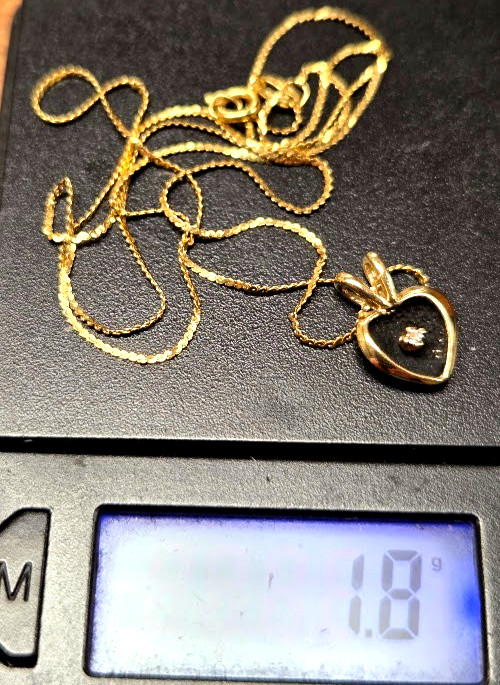 Vintage 14k Solid Yellow Gold Diamond HEART Shaped Pendant/Necklace 1.8 Grams