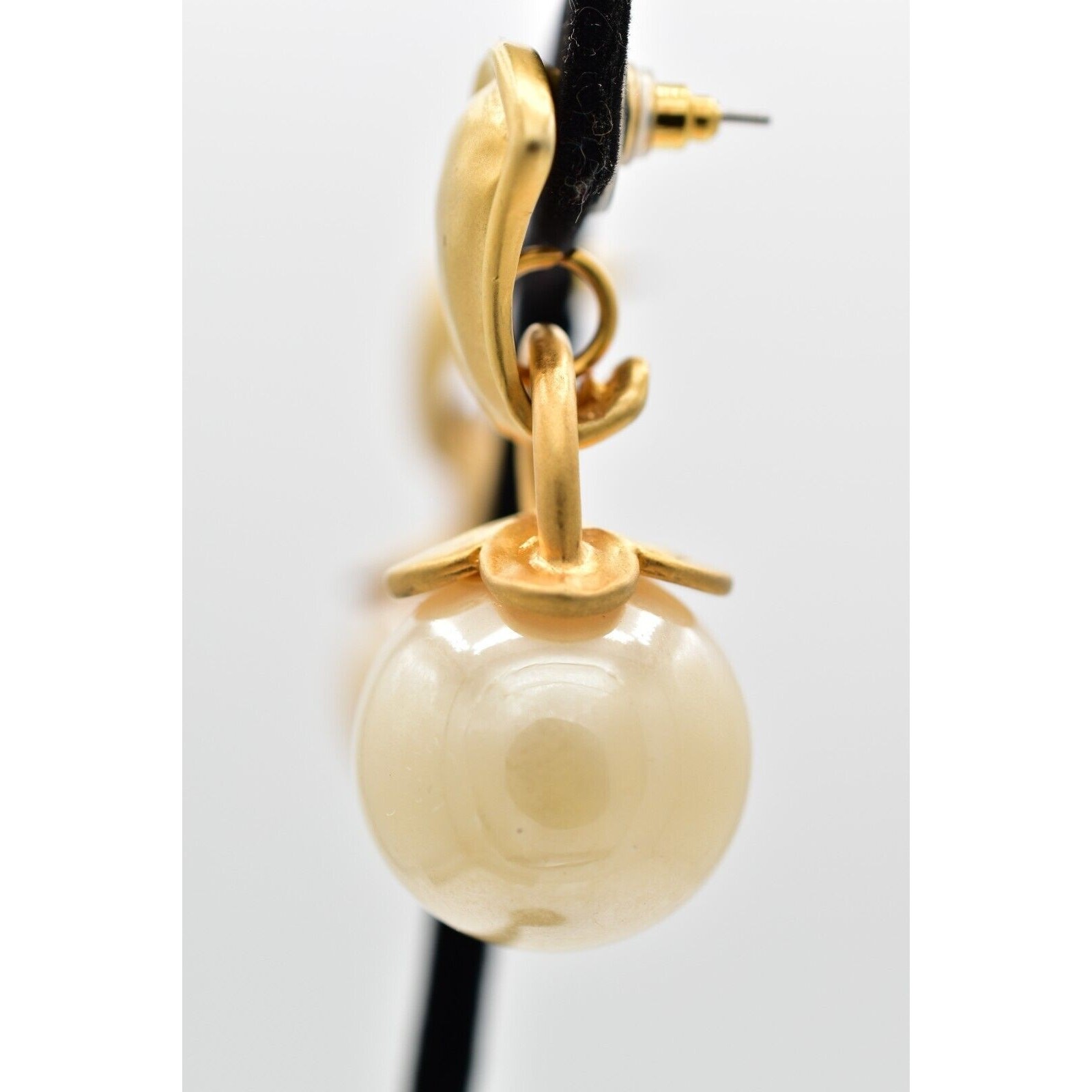 Vintage Dangle Earrings Faux Pearl Drop Brushed Gold Matte Chunky 1980s BinAK