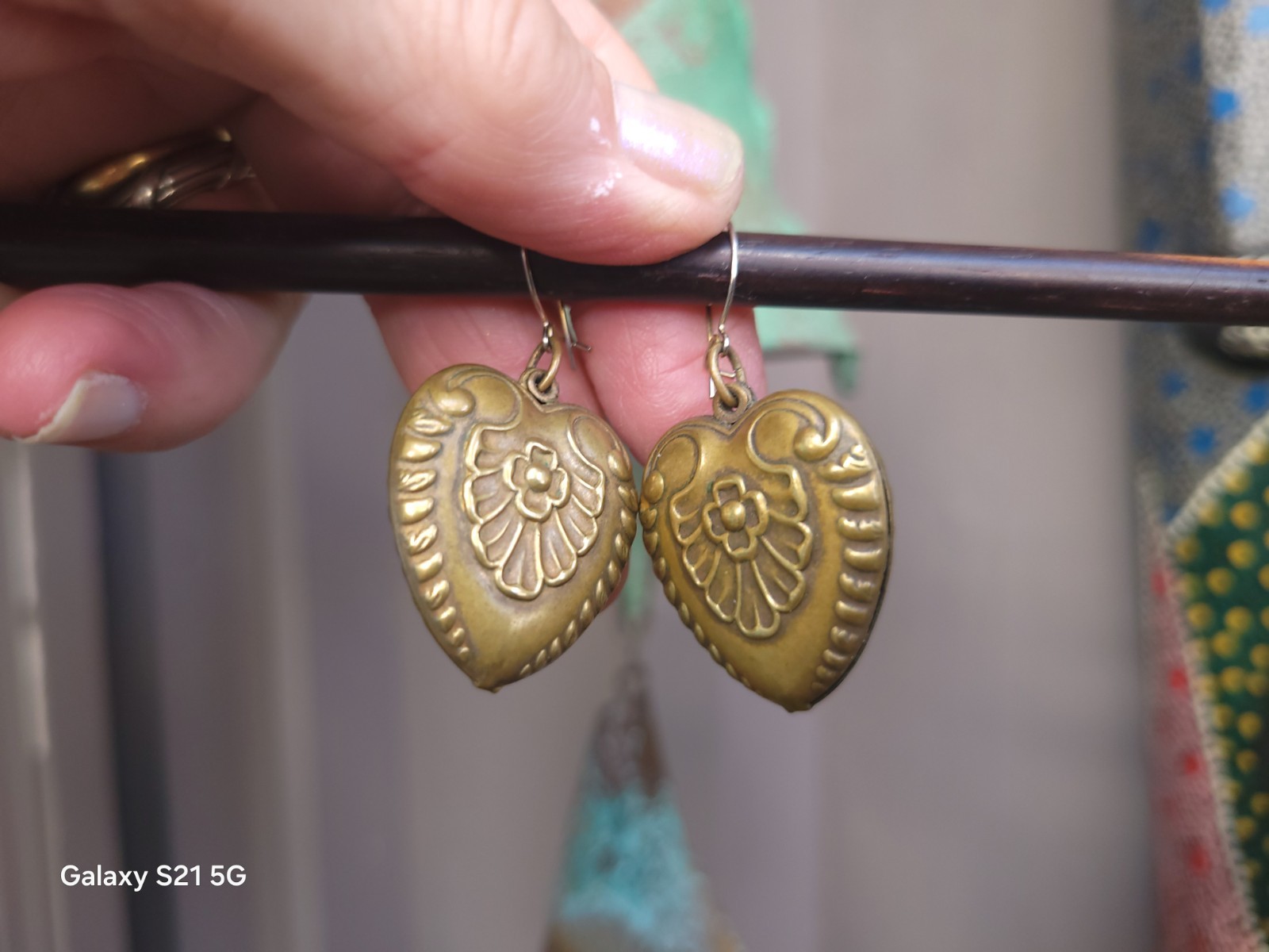 Vtg Pididdly Links Dangle Earrings Brass Puffed Hearts Nouveau Victorian Ornate