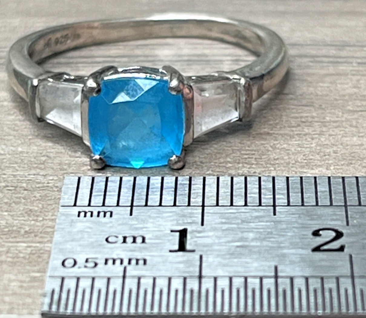 Signed Vintage Sterling 925 Sky Ice Blue Topaz White Topaz Accents Ring SZ 8 3g