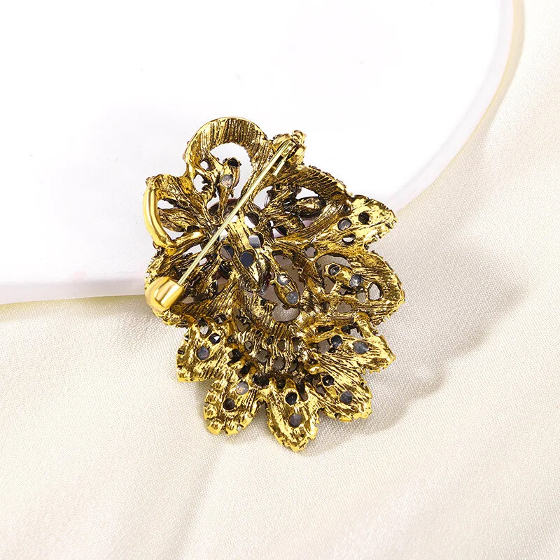 Luxury Exaggerated Full Crystal Flower Brooches Badges Fashion Accessories