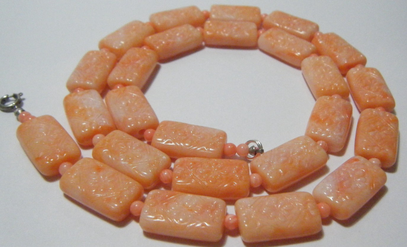 Antique Necklace faux coral Lucite large &real pink coral supportive beads