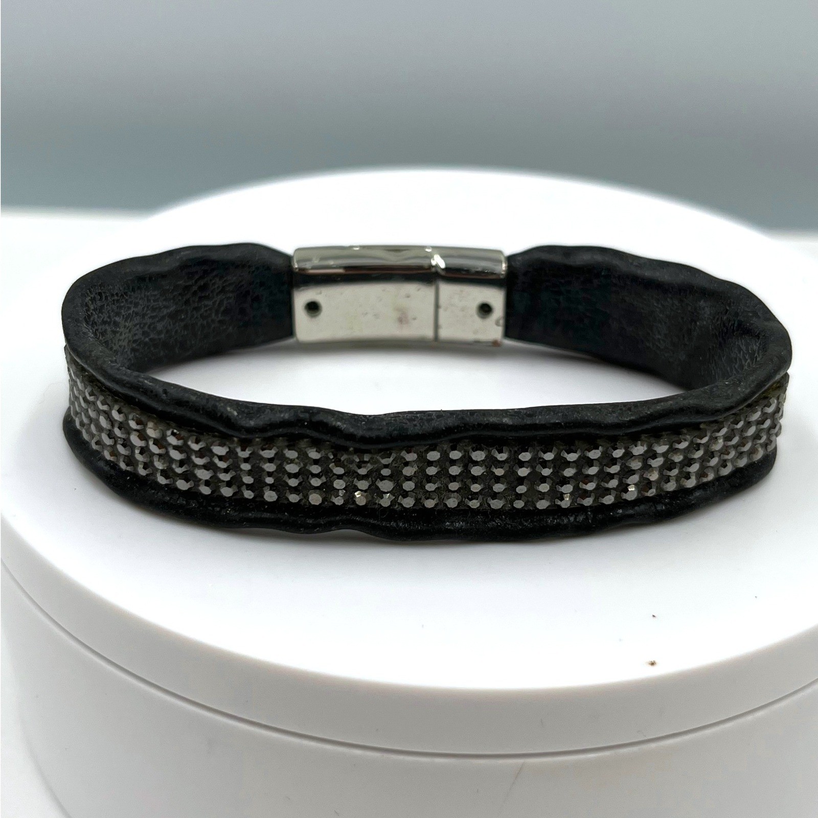 Vintage Black Leather Rhinestone Bracelet Magnetic Clasp Sparkle Cuff Cassic
