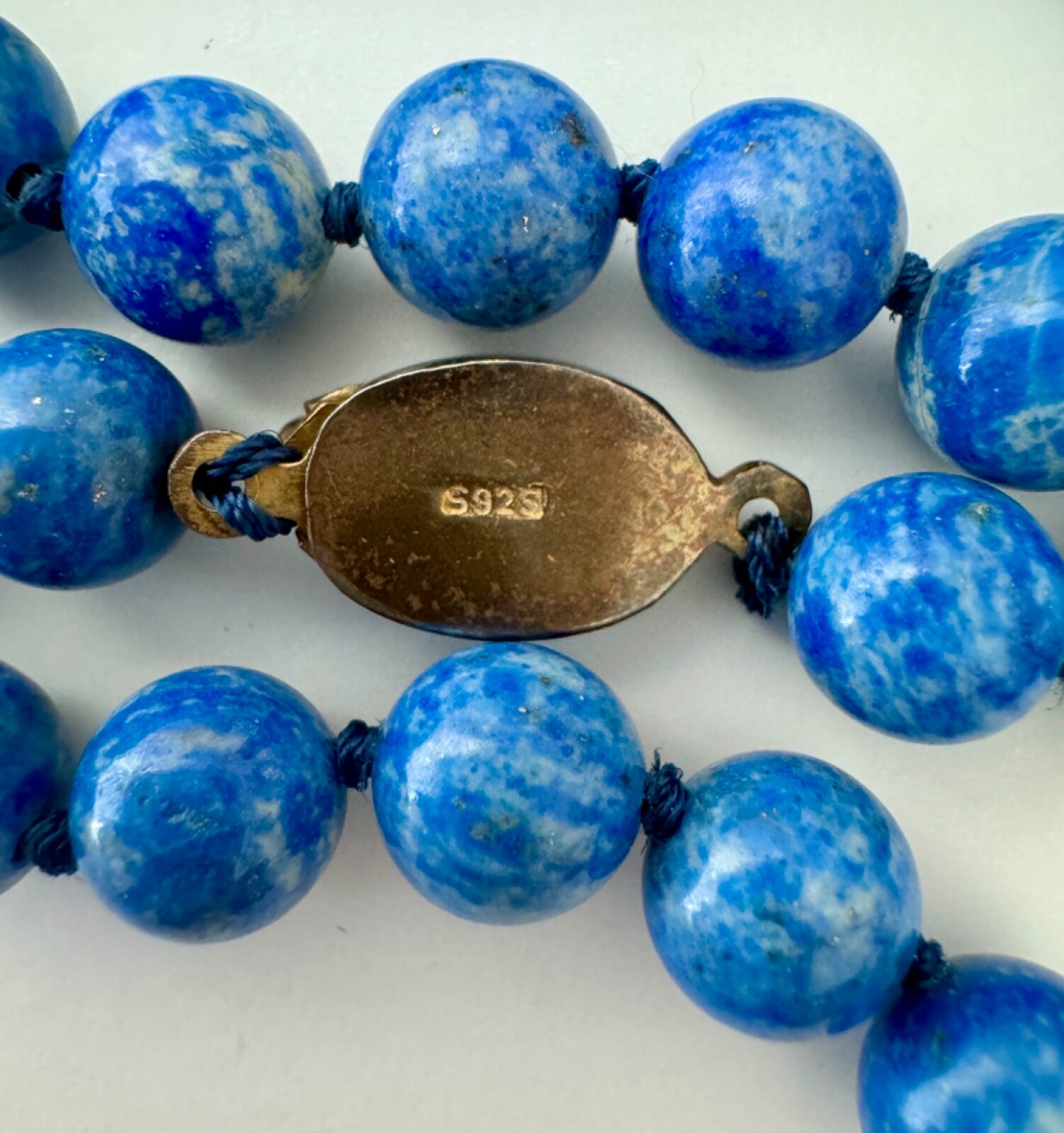 PERSIAN LAPIS LAZULI HAND KNOTTED VINTAGE CHINESE EXPORT NECKLACE STERLING CLASP