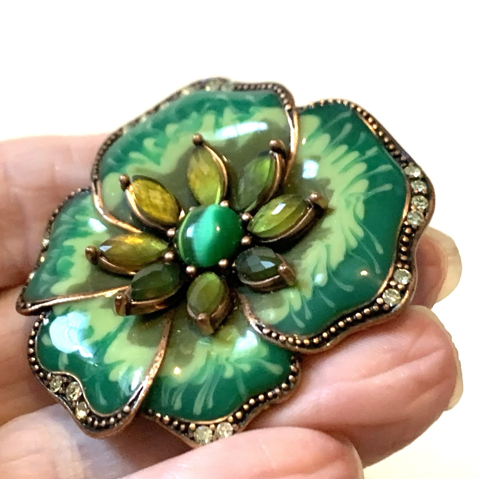 VTG Liz Claiborne Vibrant Brooch Green & Lime Enamel Pansy Cats Eye Flower Pin