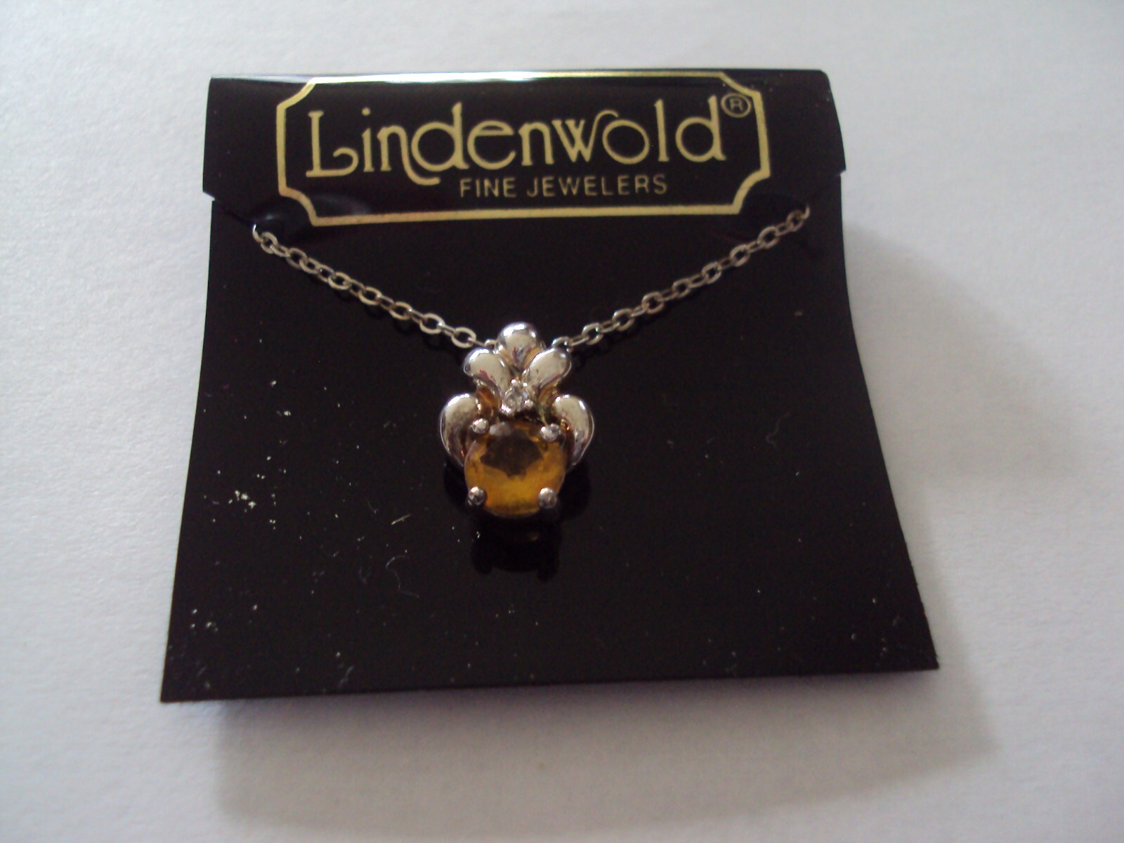 New Vintage Lindenwold Fine Jewelers Topaz Crystal Necklace/Pendant