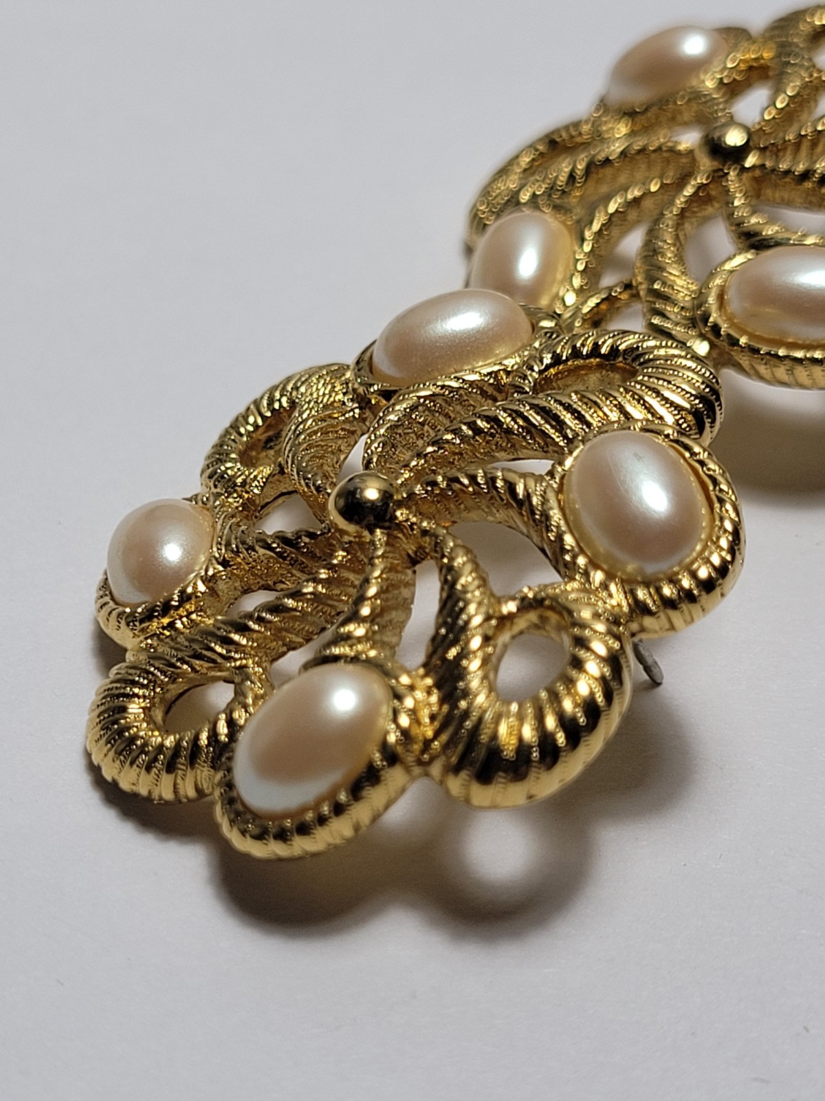 Vintage Yellow Gold-tone Faux Pearl Clip-On Earrings Fashion Costume Jewelry