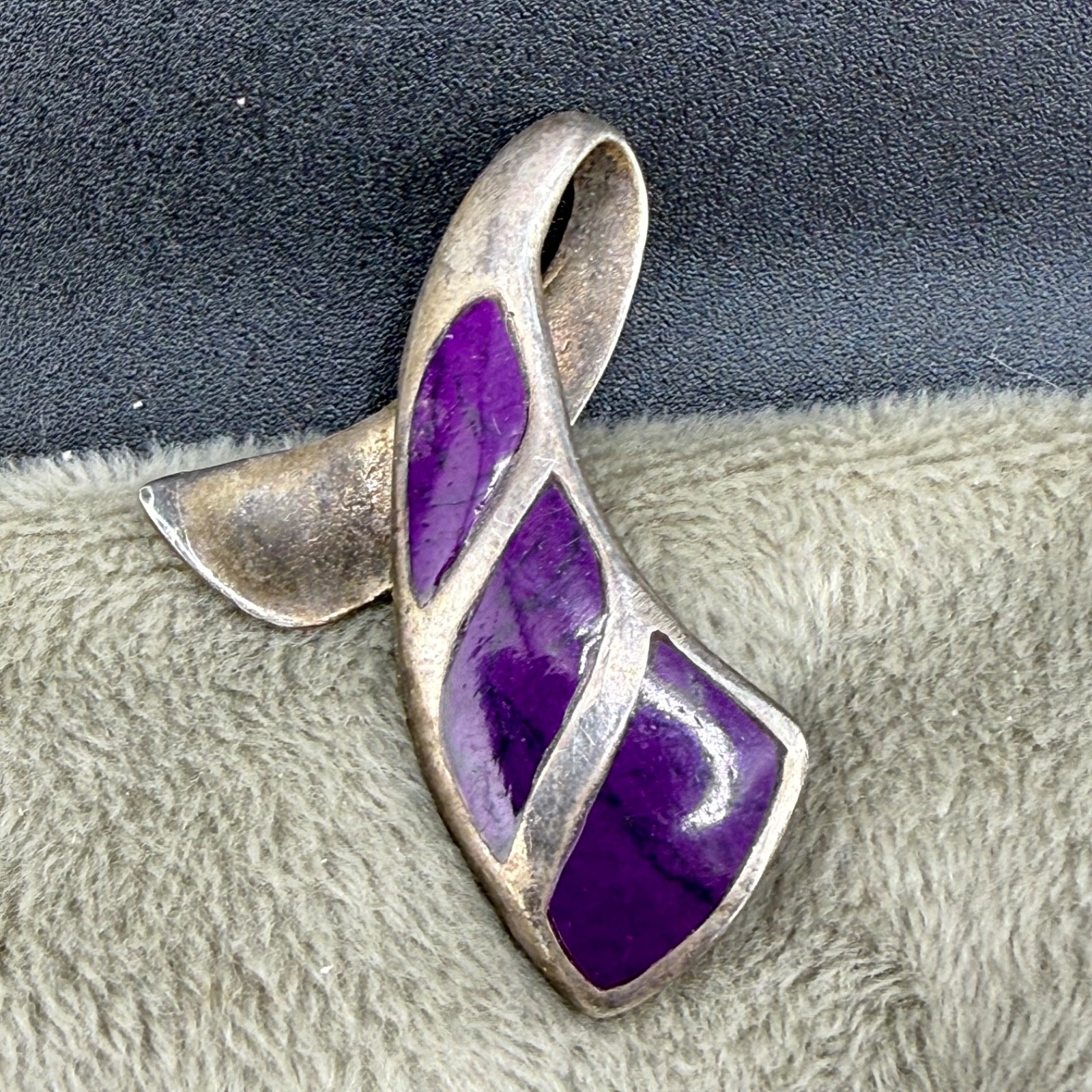 Vintage Sterling Silver Pendant Purple Polished Stone Inlay