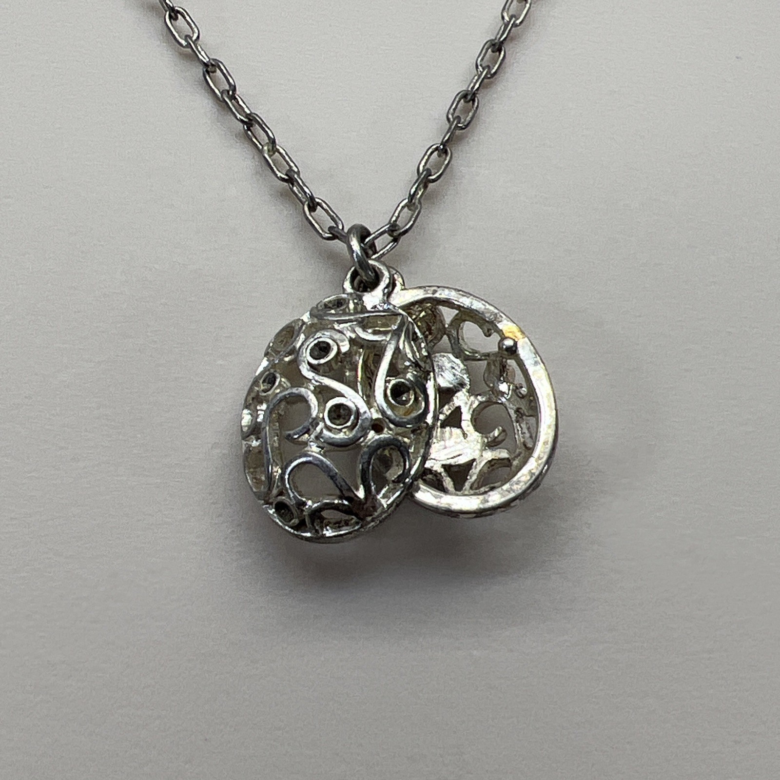 Filigree Round Pendant Locket Chain Necklace Vintage Silver Tone 18” Adjustable