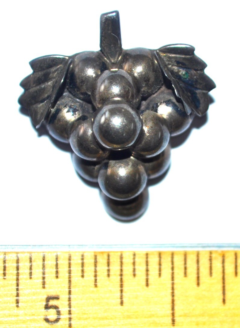 Vintage IGUALES HECHO Sterling Silver BROOCH / PIN 925 MEXICO grapes ANTIQUE!