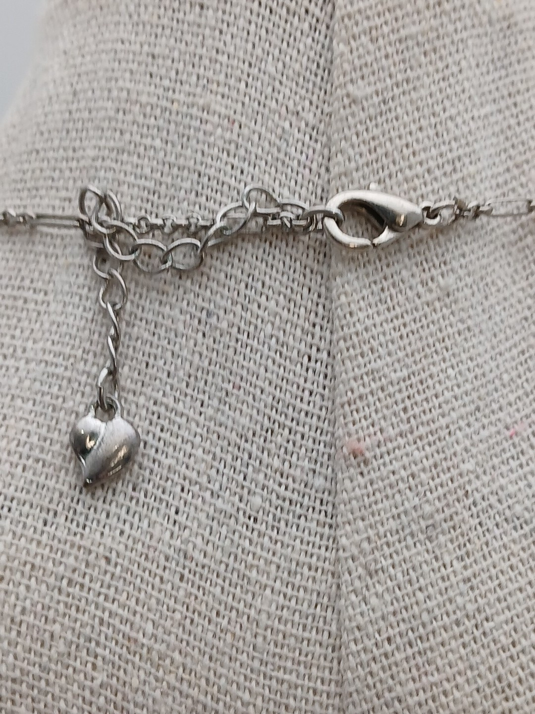 CAROLEE 1970s silver tone stations chain clear stones round pendant necklace