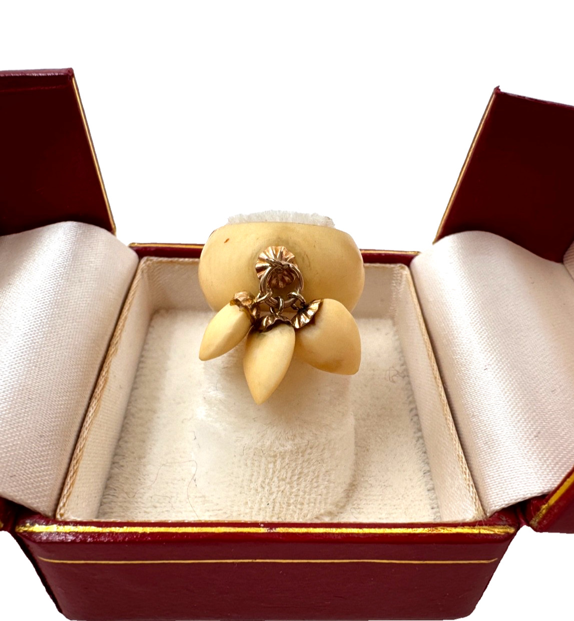 14K SOLID YELLOW GOLD ANTQ VICTORIAN CARVED GORGEOUS RING S5 LOVE UNITY 3 HEARTS