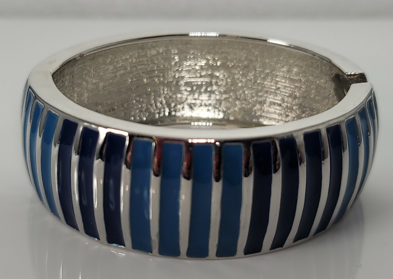 Vintage 6.5 ” Blue Tones Enamel On Silvertone Hinged Cuff Bracelet