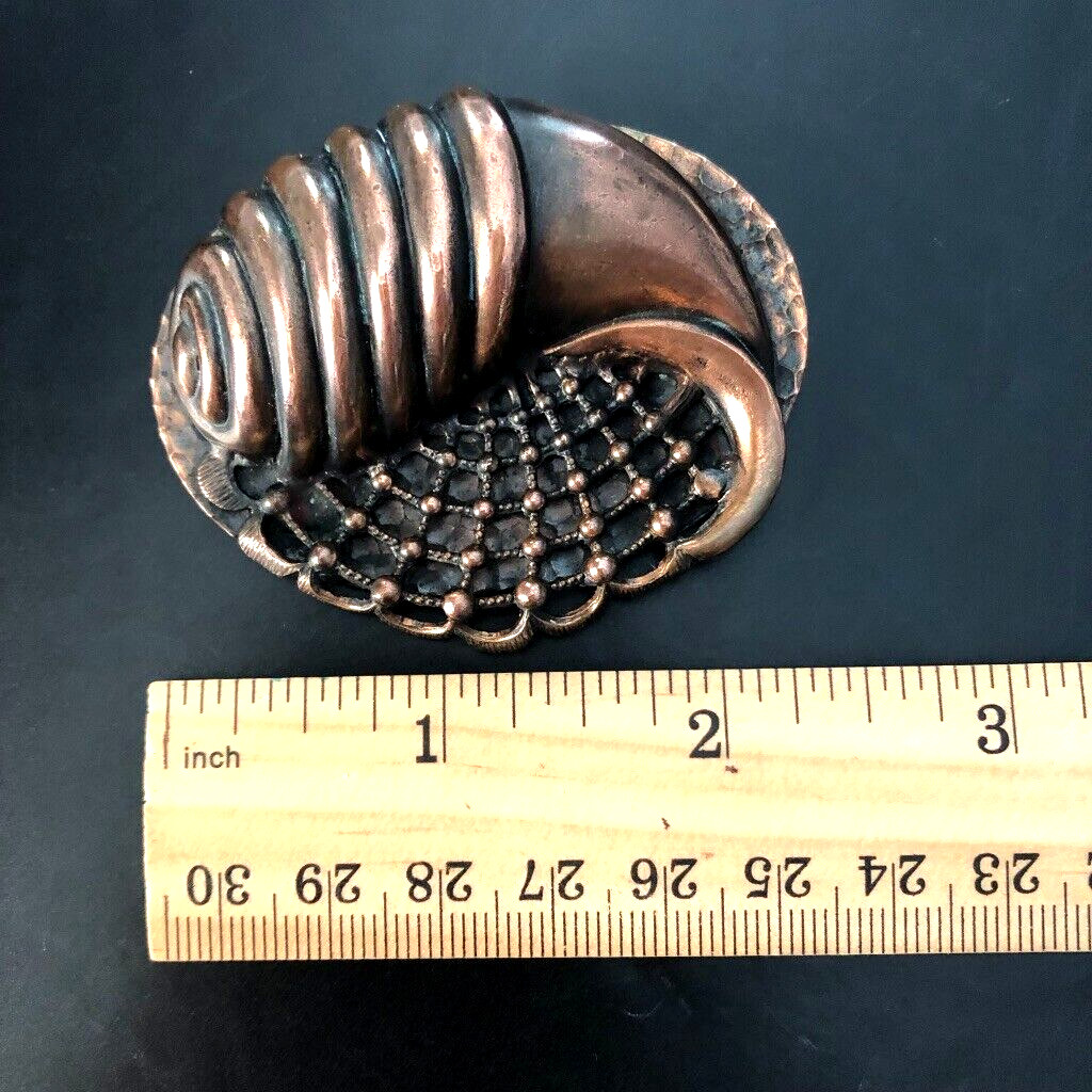 VTG Bronze/Copper Tone SEASHELL BROOCH Oval 2 3/8″ wide Embossed Unique Rare