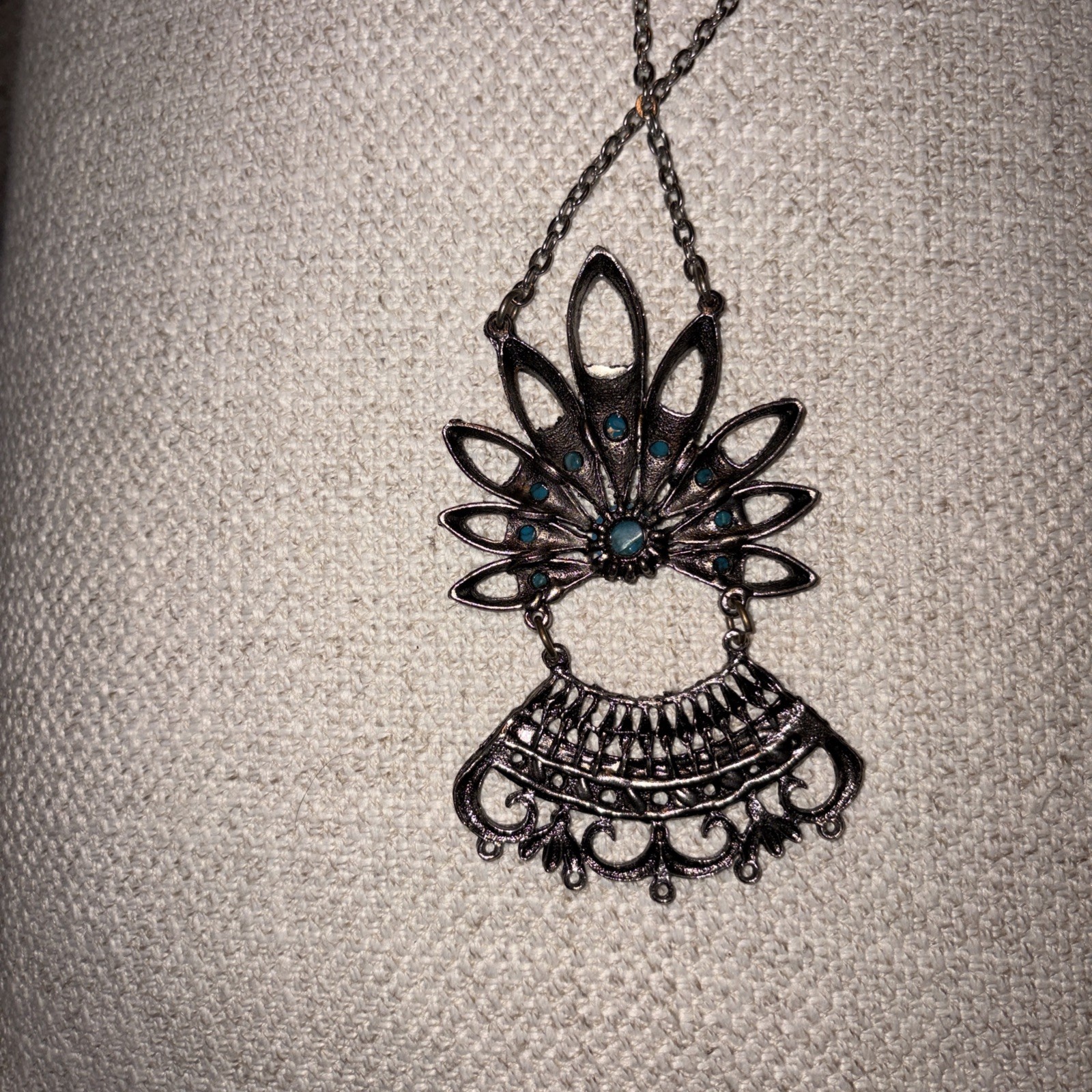 Vintage Antique Pendant Necklace Silver Or Pewter Alloy Fan Shaped with Chain