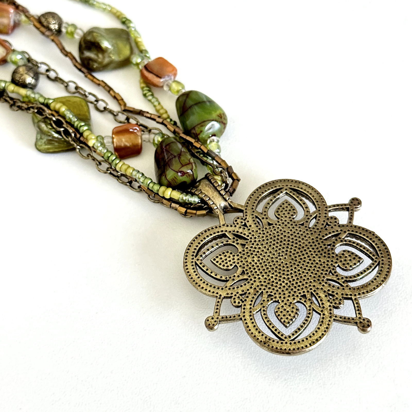Ladies Green Mother Of Pearl Multicolor Glass Multi Strand Flower Necklace 19″