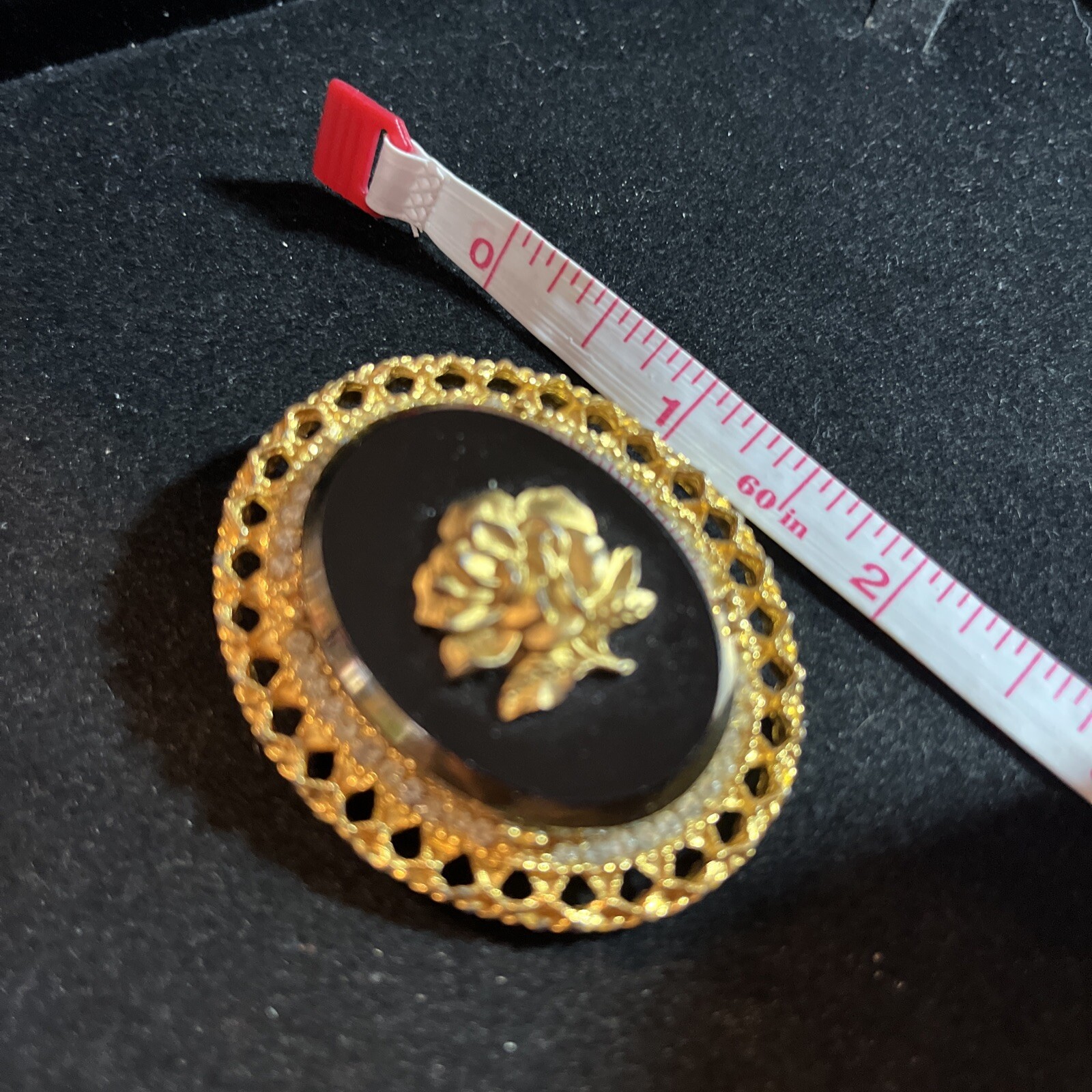 Celebrity broach – A53
