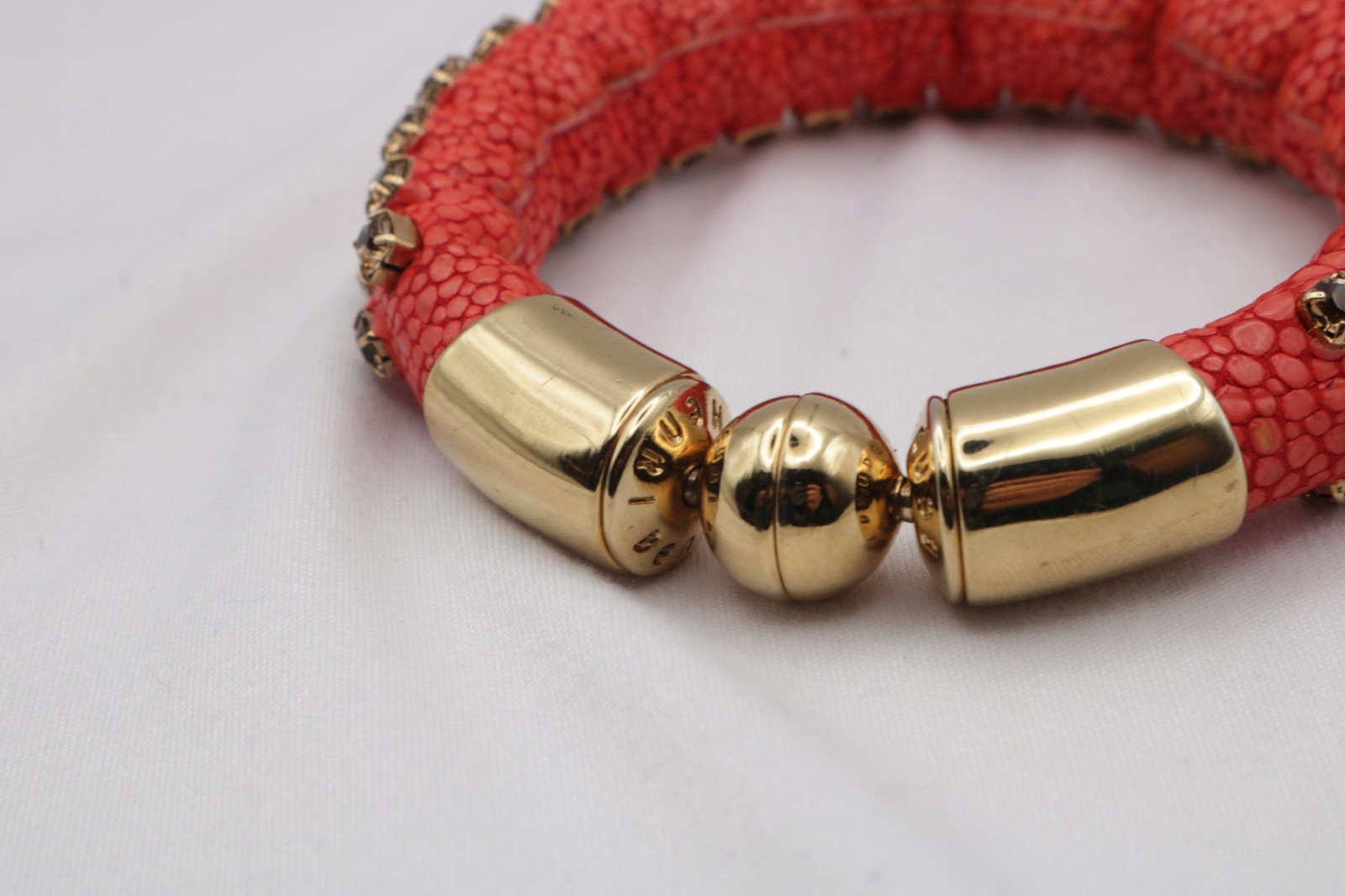 Henri Bendel Stingray Coral Crystal Bracelet Gold Tone Magnetic Clasp Vintage
