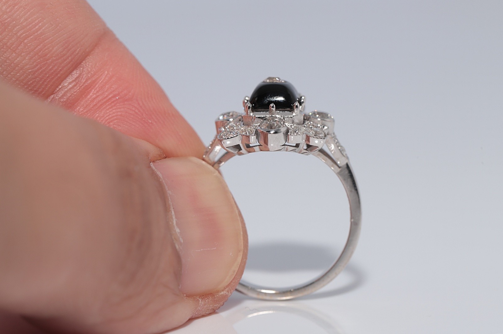 New Made 18k Gold Estate Natural Diamond Onyx Decorated Square Ring