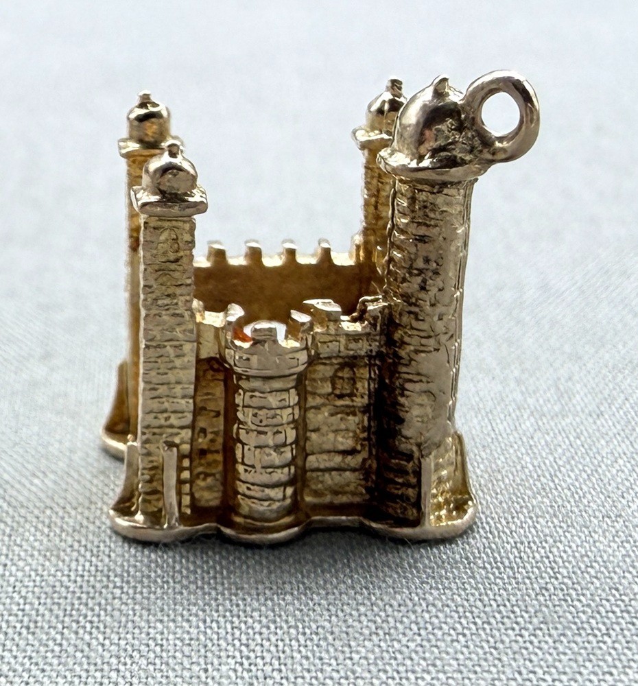 Vintage 9K Gold Tower of London Charm Fortress Cannon Beefeater England 4.2 Gr