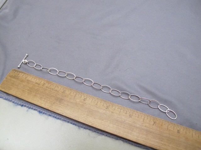 Fine Light OVAL LINK STERLING BRACELET-7 7/8 Inch-Toggle Closure-Marked SU-NR