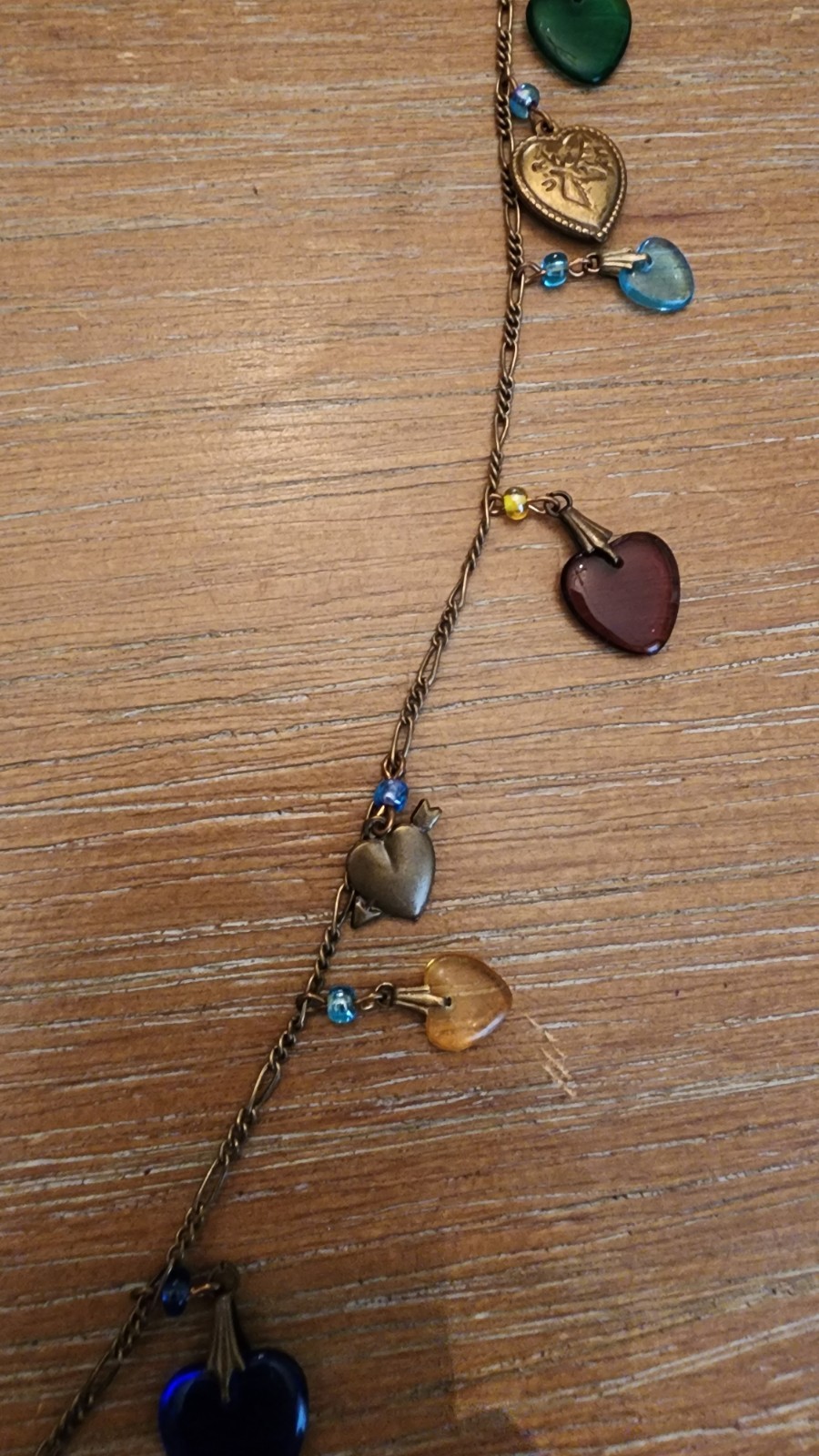 VTG Glass Works Studio G.W.S Signed Glass Hearts Charm Necklace – 42″ Length Wow