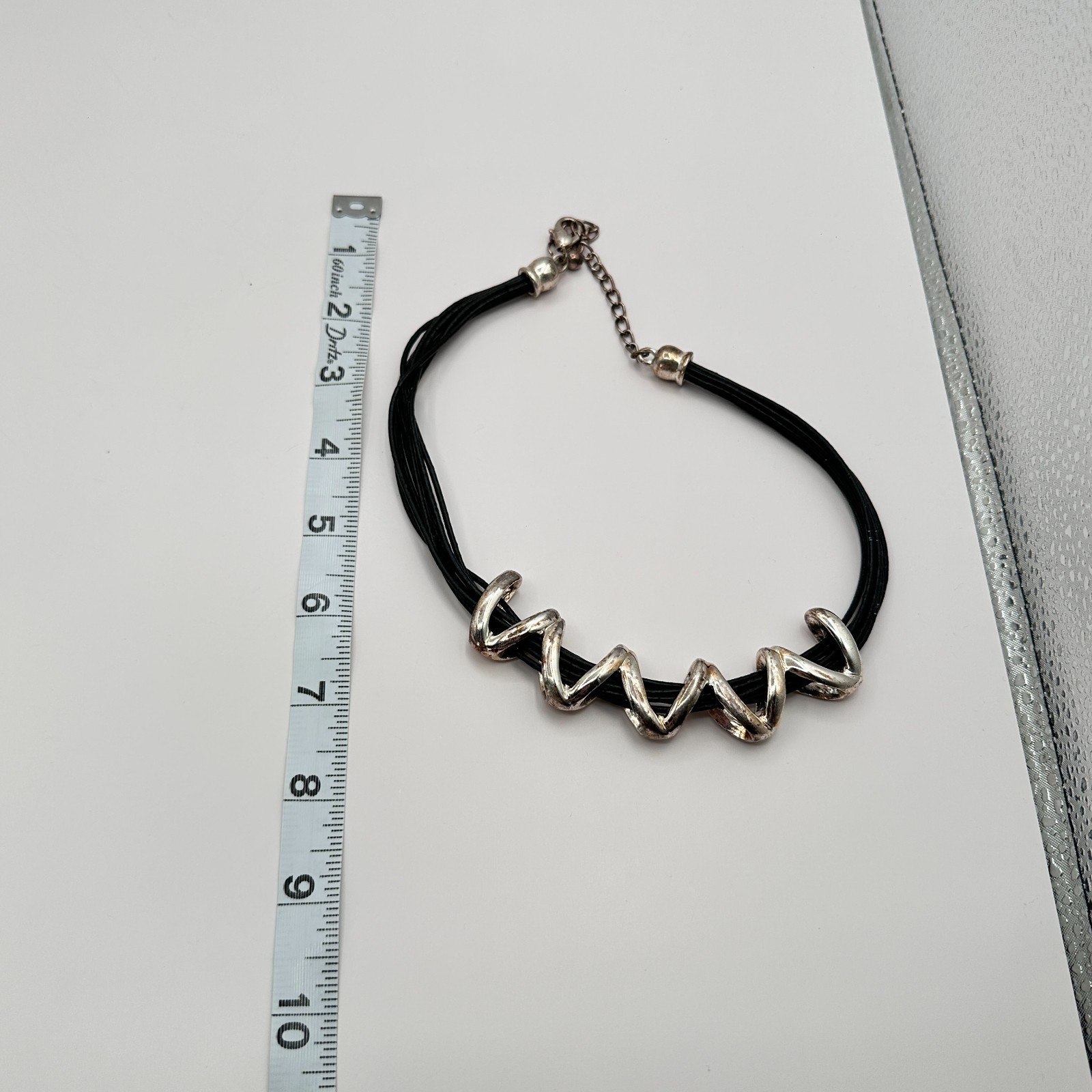 Vintage 90s Multi Strand Leather Cord Silver Tone Zig-Zag Necklace Jewelry