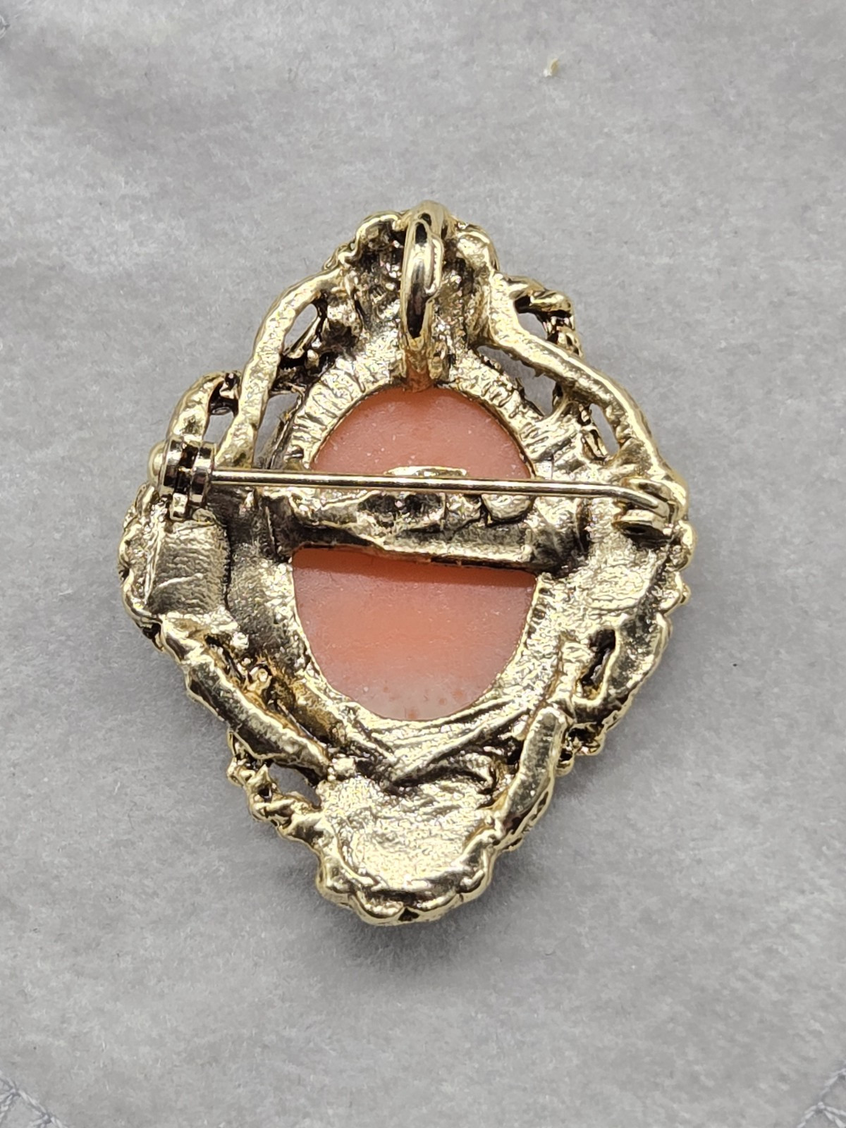 Vintage Brooch Pendant Faux Cameo Goldtone Metal Resin Floral Edge Wavy Hair