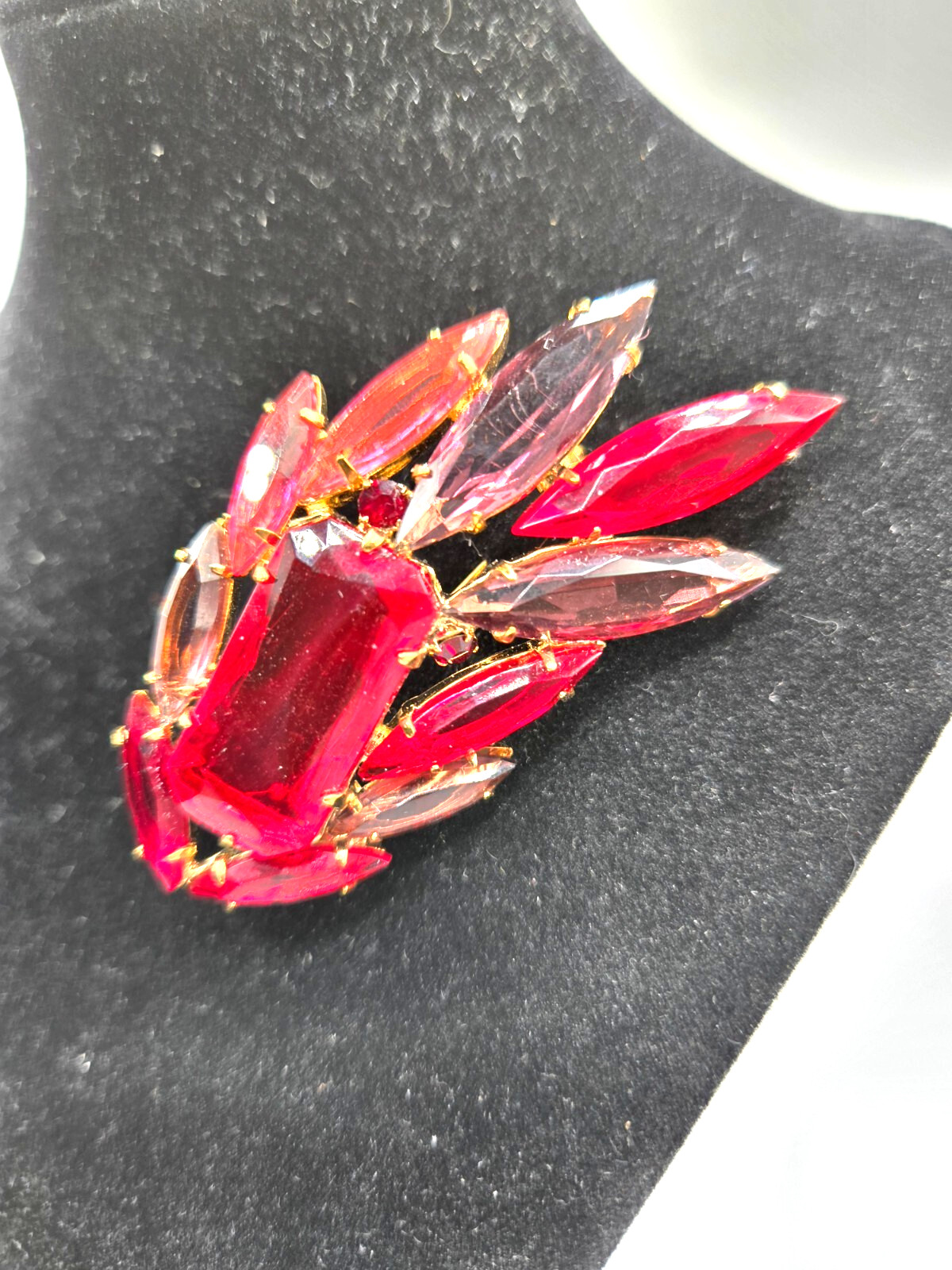 Vintage Red Rhinestone Brooch & Clip Earrings Set Ruby & Fuchsia Glass