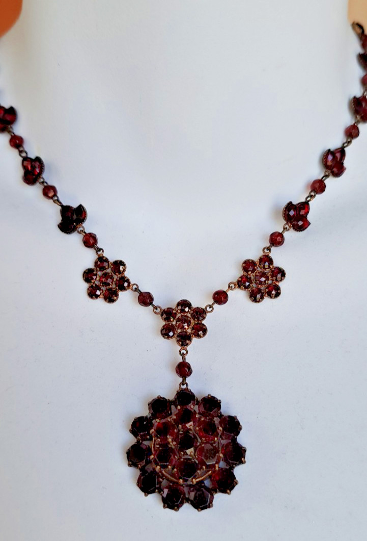 GARNET NATURAL GENUINE 118 GEMS BOHEMIAN 18″ PENDANT NECKLACE VINTAGE #708