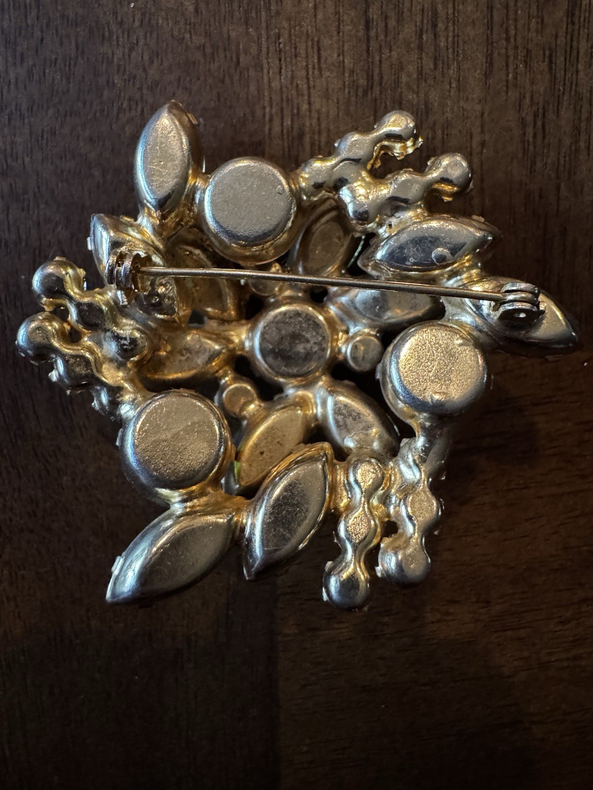 JULIANA D&E Gold Tone Cluster Prong Set Marquise Molded Stones Vintage Brooch
