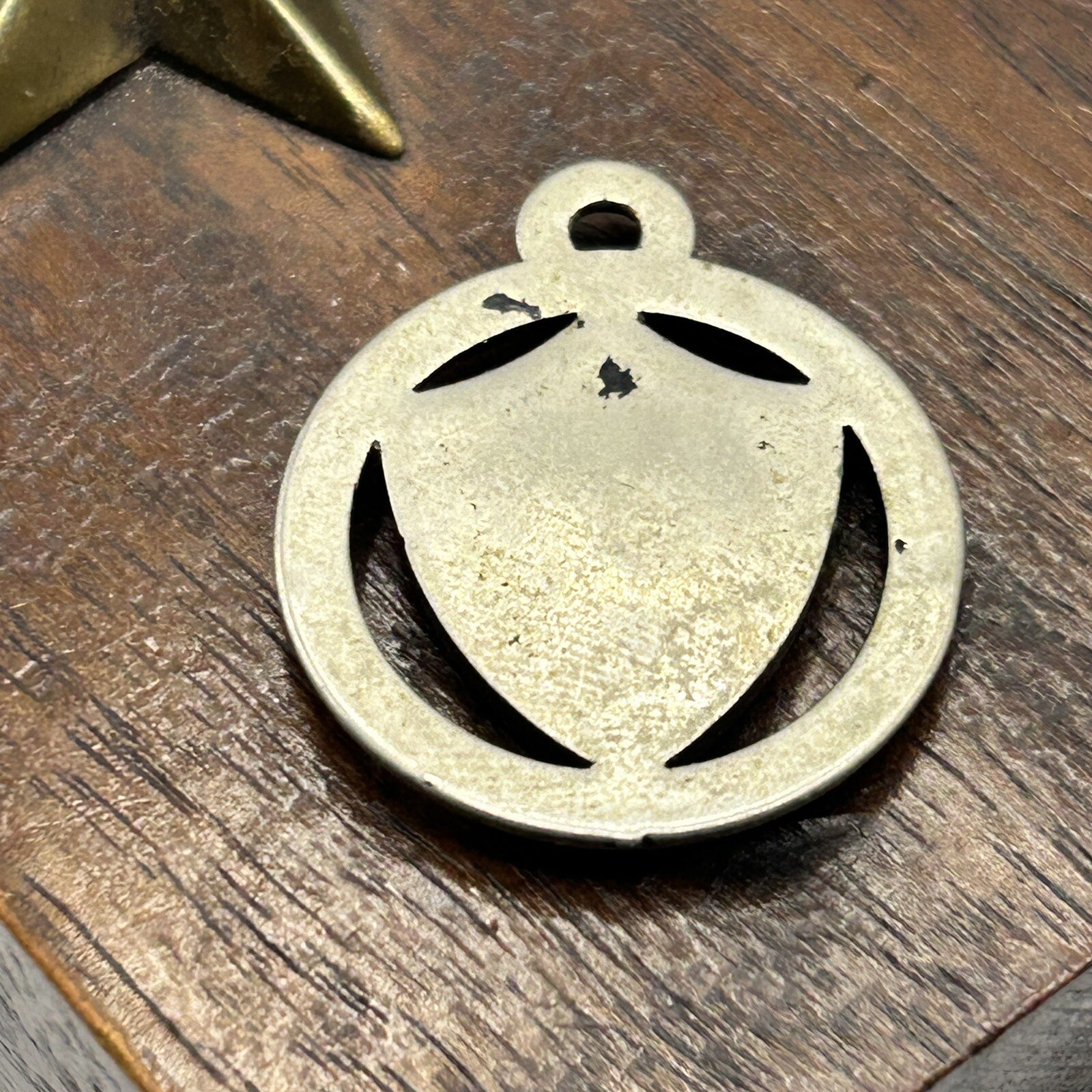 Vintage Unicorn Shield Pendant Silver Tone Round Fantasy 1″ Whimsical FOB Charm