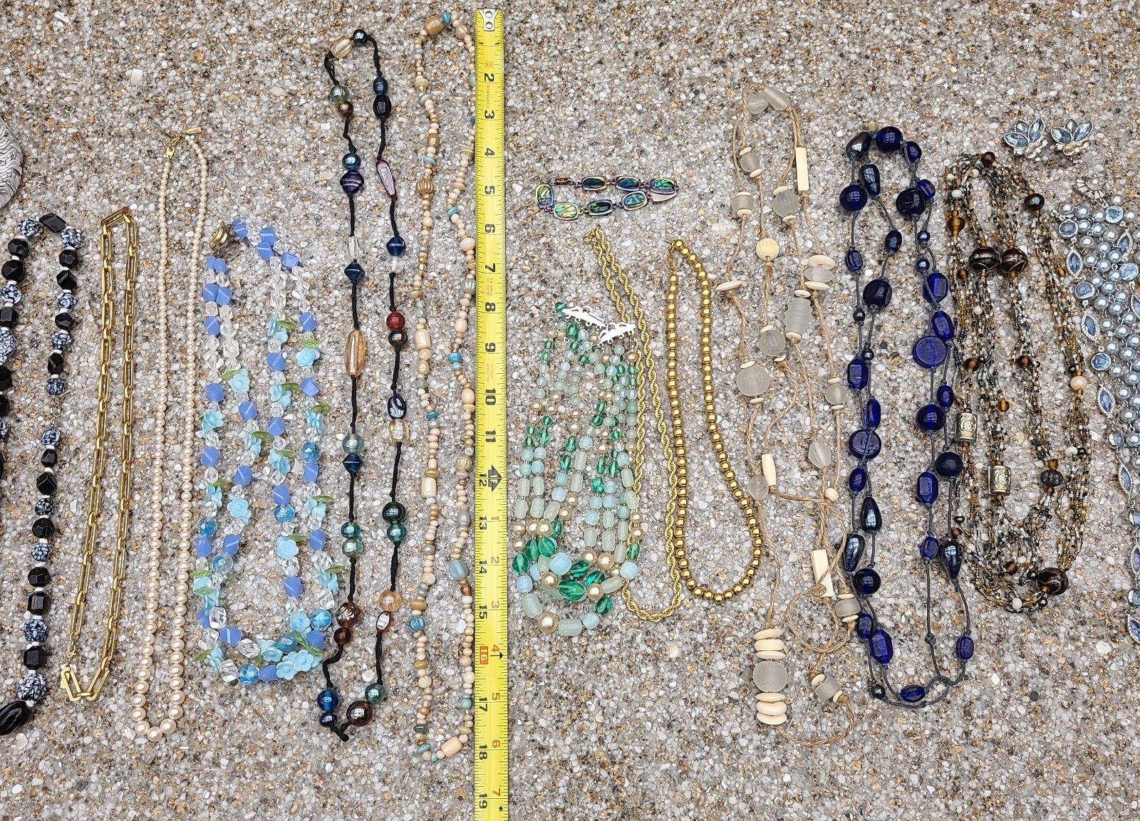 Vintage Costume Jewelry Lot Necklace Bracelet Earring Beaded Glass Pearl Gold Cl