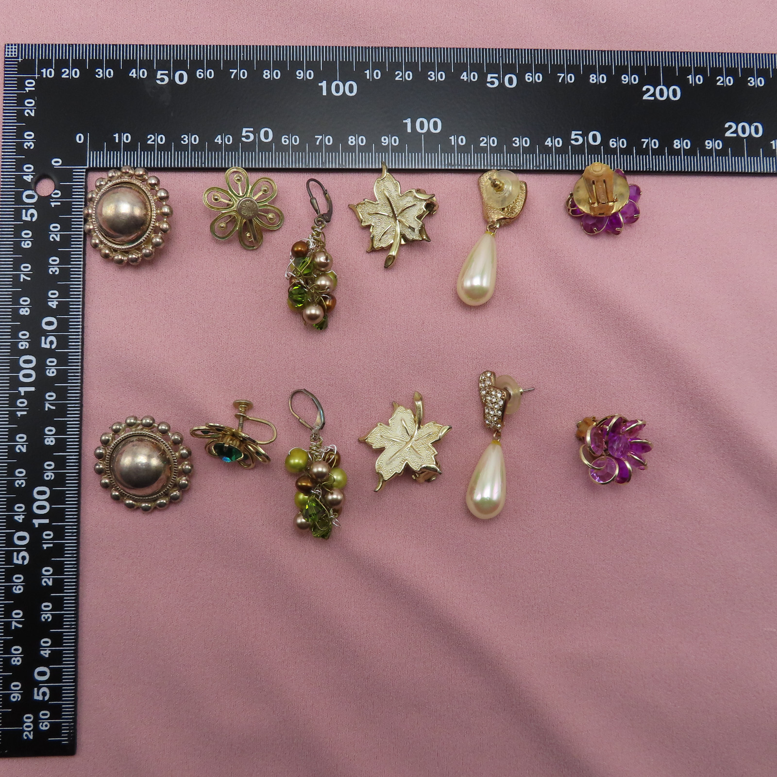 6 Pair Earrings Vintage Signed Purple Green Rhinestone White Leaf Pearl Lot 84c