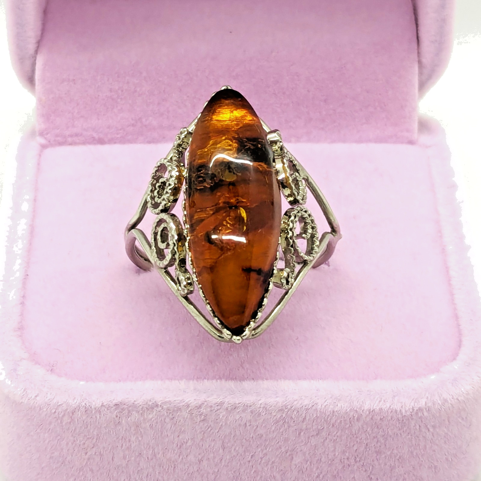 Vintage Elegant Soviet RING with Bright Natural Amber -size: 9.5US (19.5mm) #121