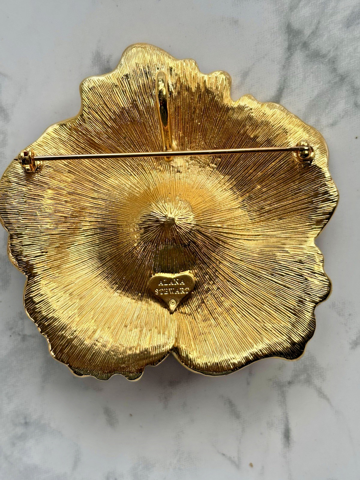 Vintage Alana Stewart Red Enamel Gold Tone Poppy Flower 3″ Brooch Pin/ Pendant