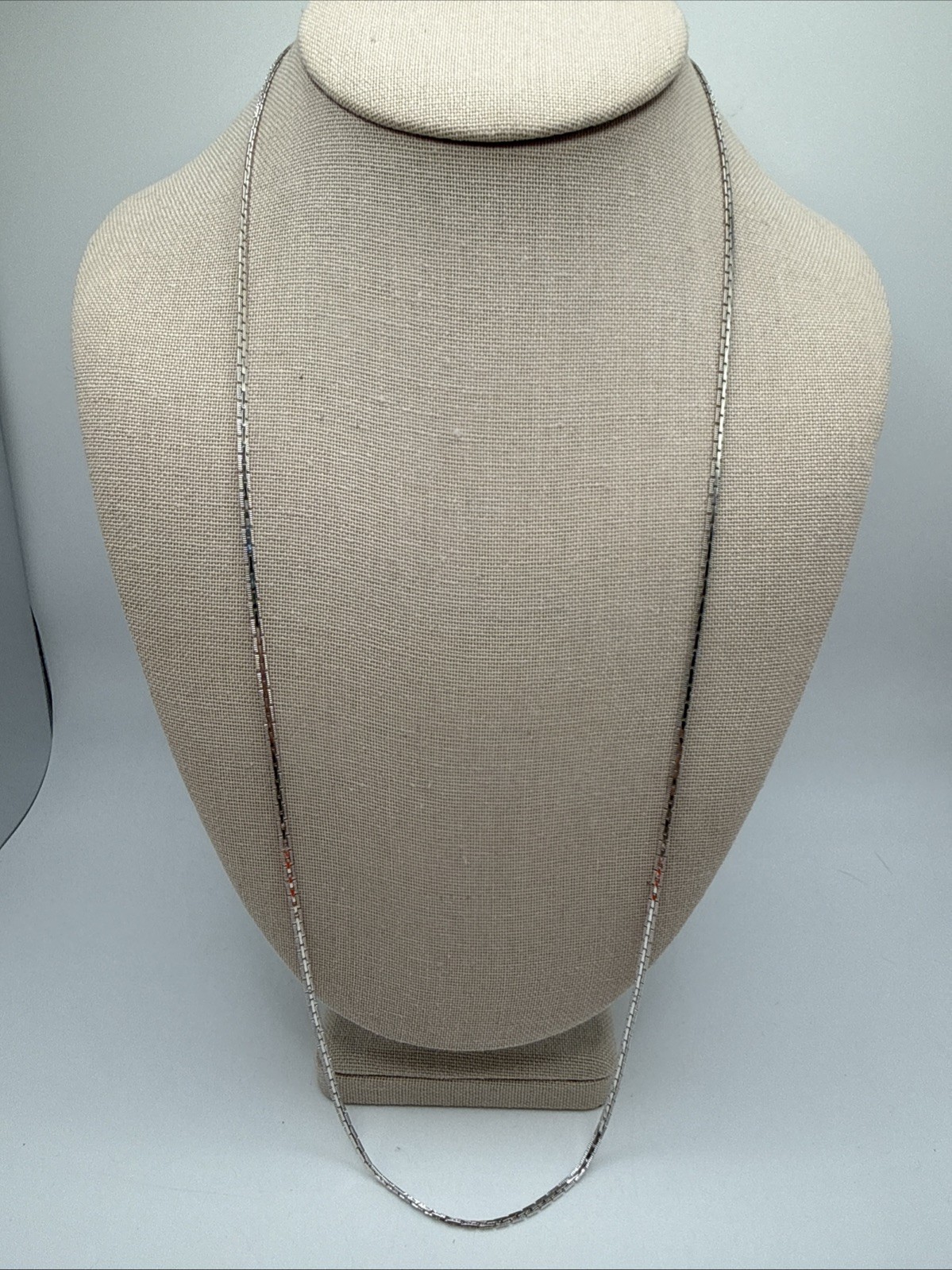 Sarah Coventry Shiny Silver Tone Bar Link Chain Spring Ring Clasp Necklace 28”