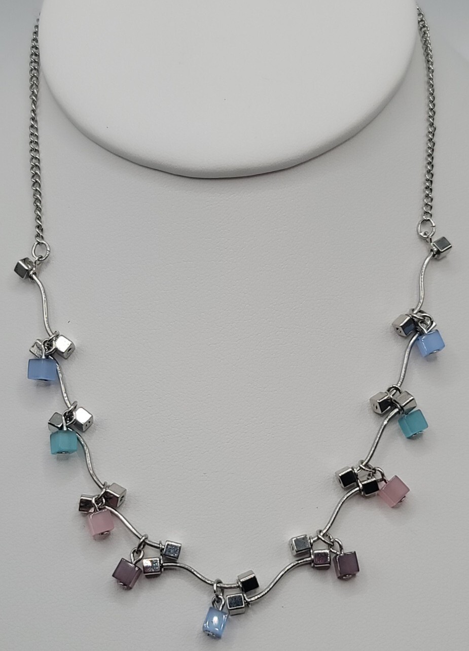 15-17″ Multicolored Cubes On Silvertone Chain Choker Necklace