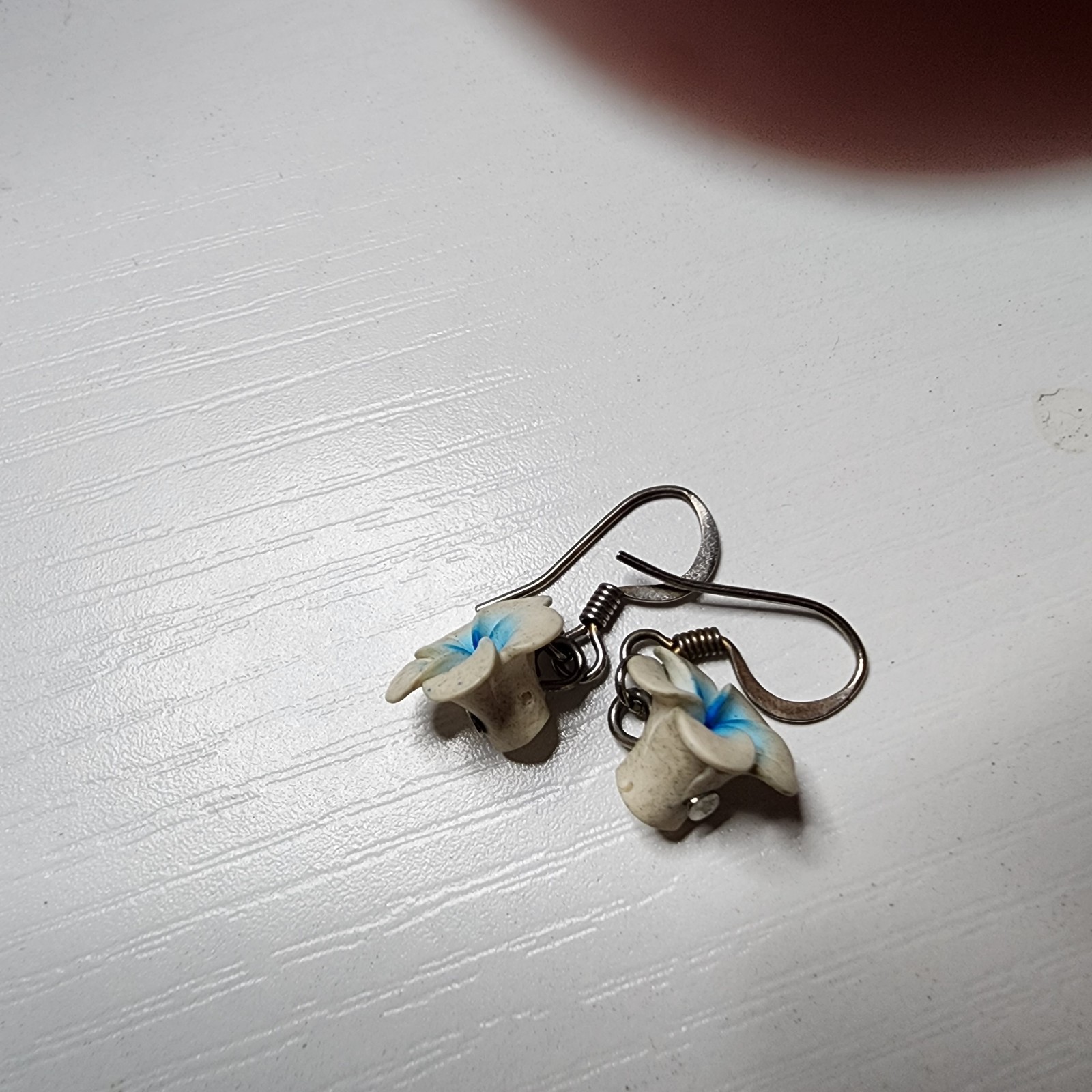 Beautiful Blue and White Flower Vintage Earrings Floral Dangle Hook