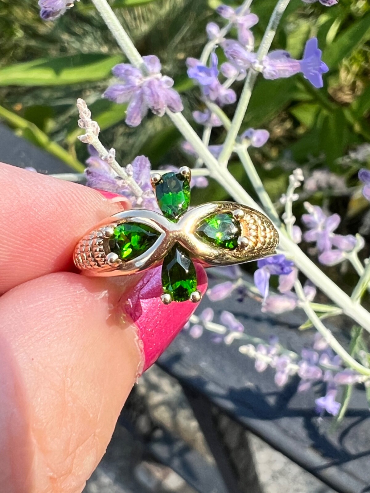 VINTAGE SOLID 14K YELLOW GOLD VIVID GREEN CHROME DIOPSIDE FLOWER RING ROMANTIC