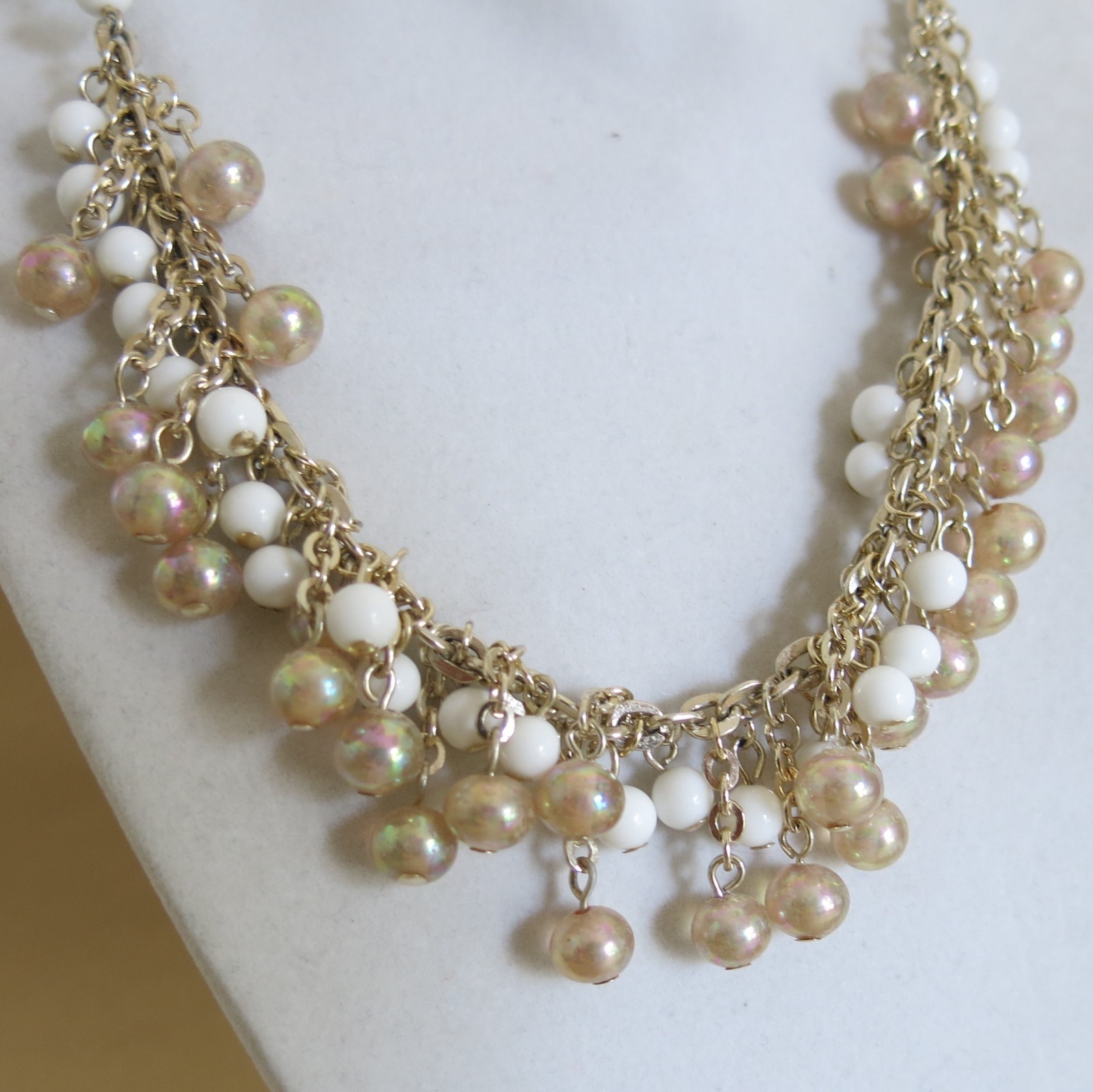 Vintage Japan White & Iridescent Plastic Beaded Necklace 1950’s 17.5 in [3933]