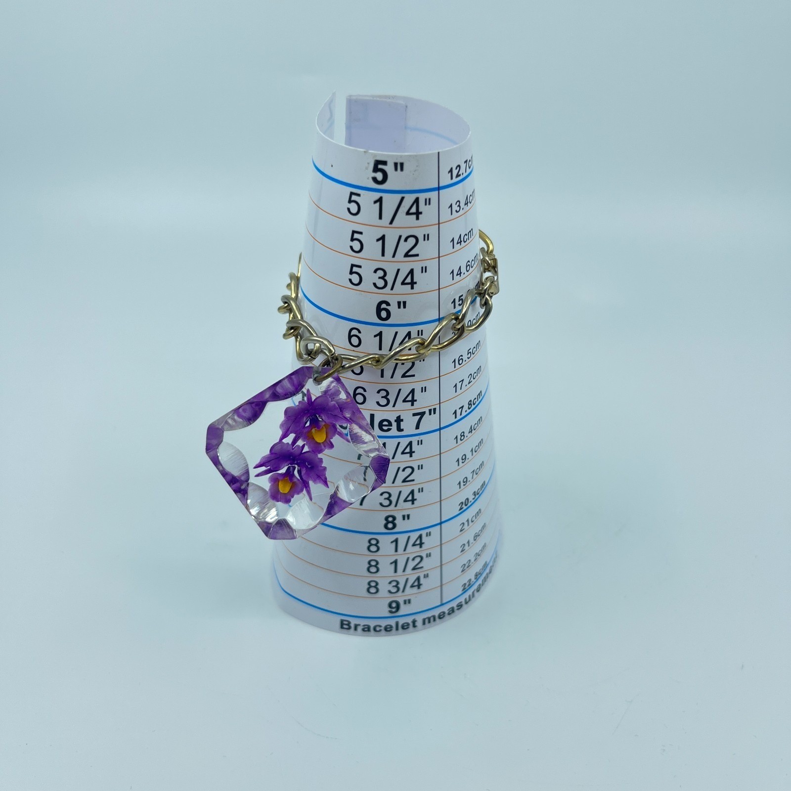VTG Gold Tone Pressed Purple Orchid Resin Diamond Cut Pendant Link Bracelet