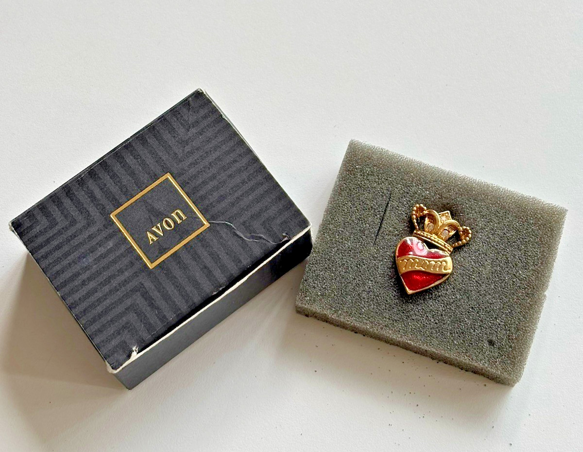 1994 Avon Gold Red Enamel Crown Heart Mothers Day Pin Brooch orig box Set of 2