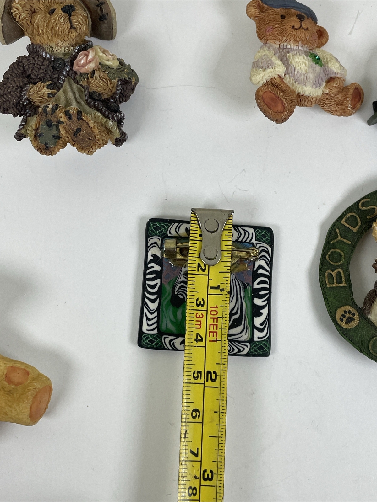 Lot of Brooches/Pins Resin Metal Vintage Assorted Shapes & Colors Bears Cat Zebr