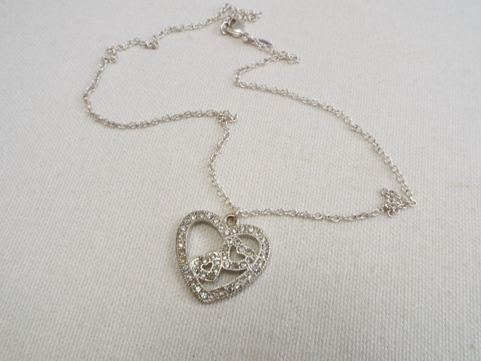 Silvertone Rhinestone Heart Pendant Necklace (J10)