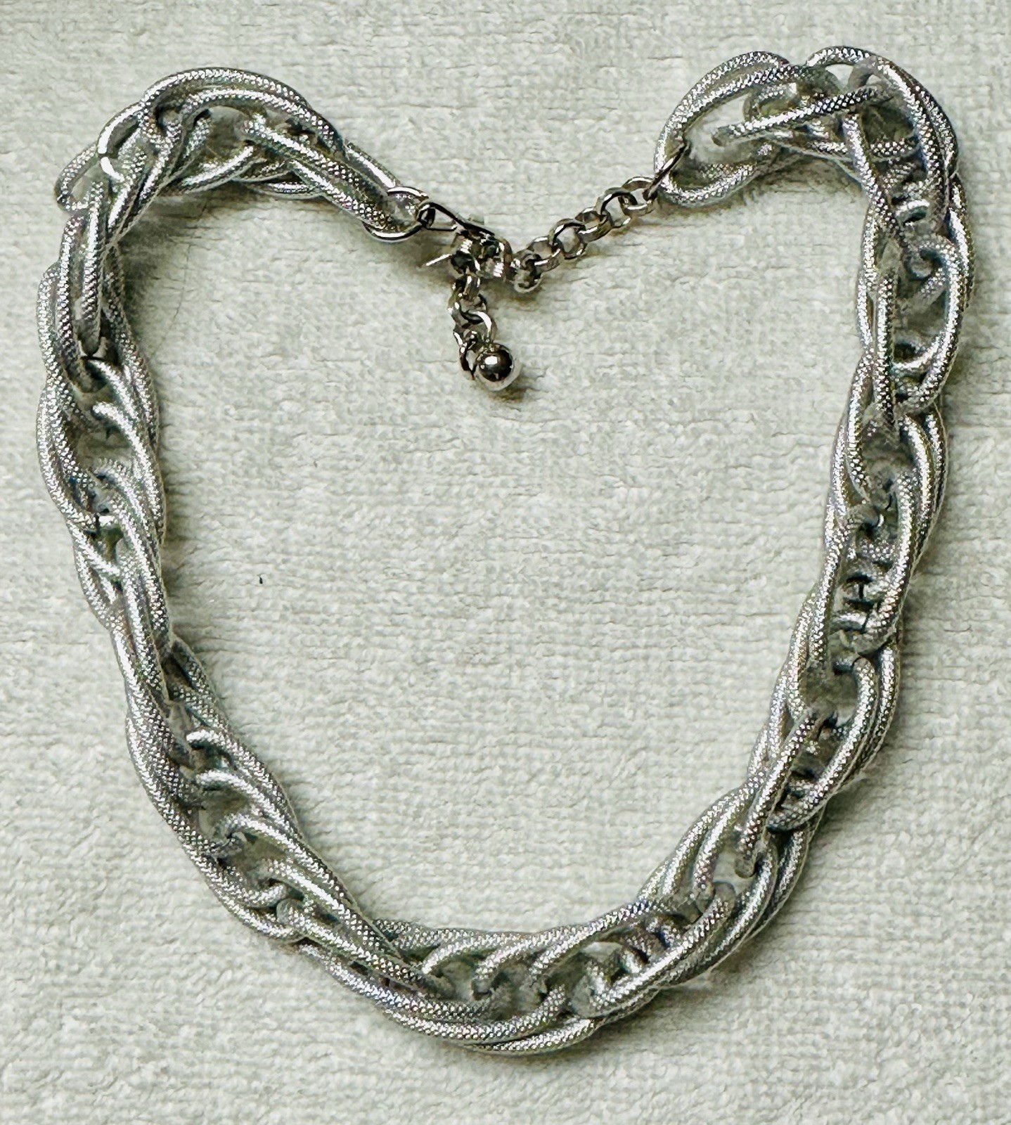 Silver Tone Aluminum Chunky Textured Oval Link Chain Choker Necklace n0157