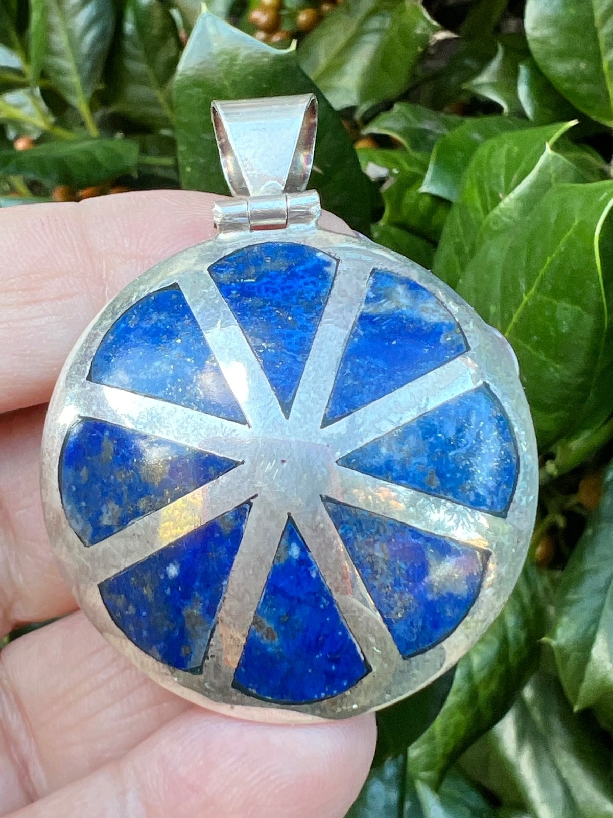 VINTAGE LARGE 980 FINE STERLING SILVER OVERSIZED LAPIS INLAID STATEMENT PENDANT