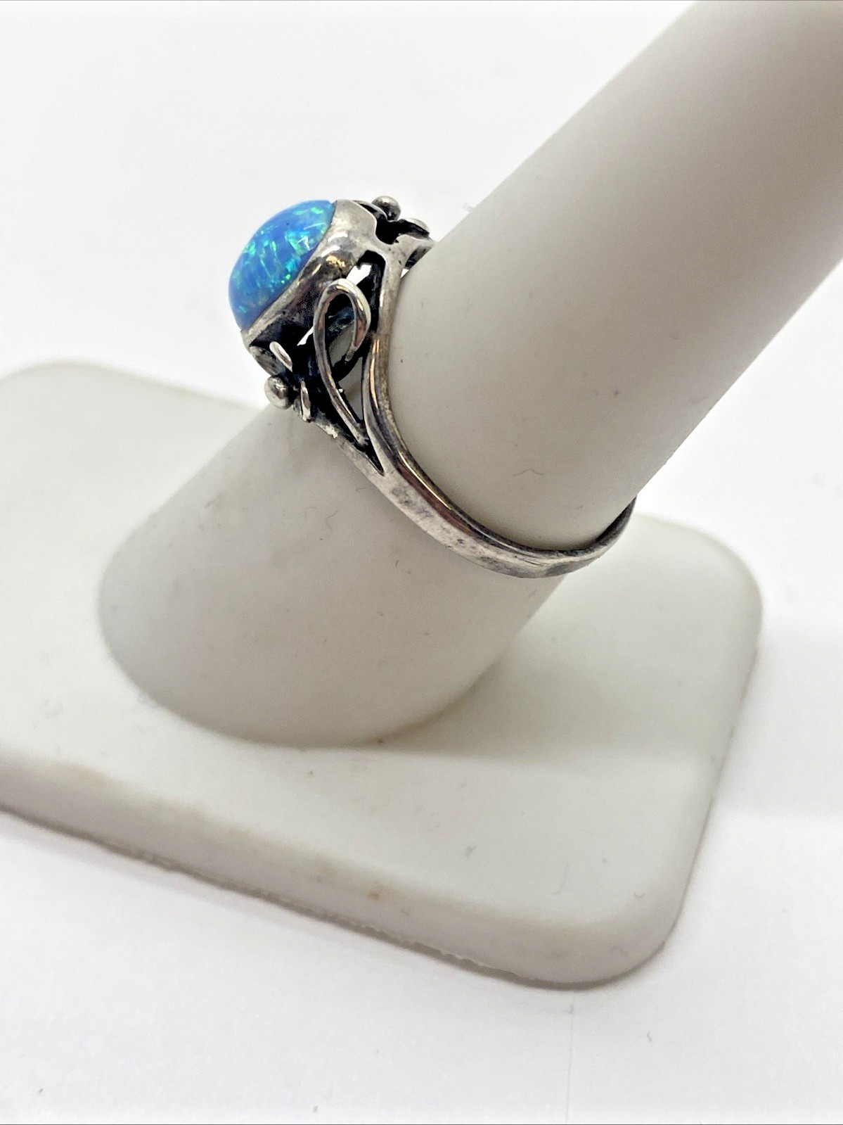 925 Sterling Silver Fire Blue Opal Flower Design Cocktail Ring Size 7.5