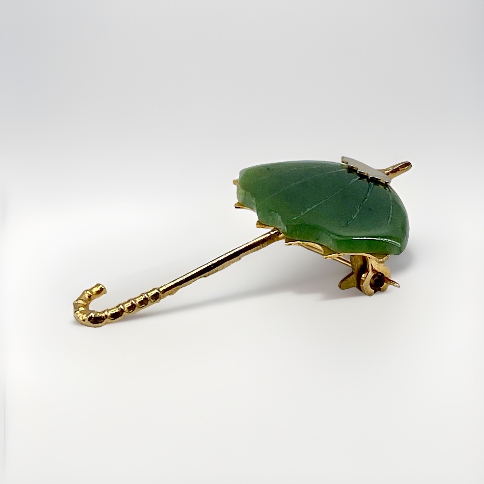 Vintage Jade Umbrella Brooch Carved Green Stone Figural Gold Asian Style Pin 60s