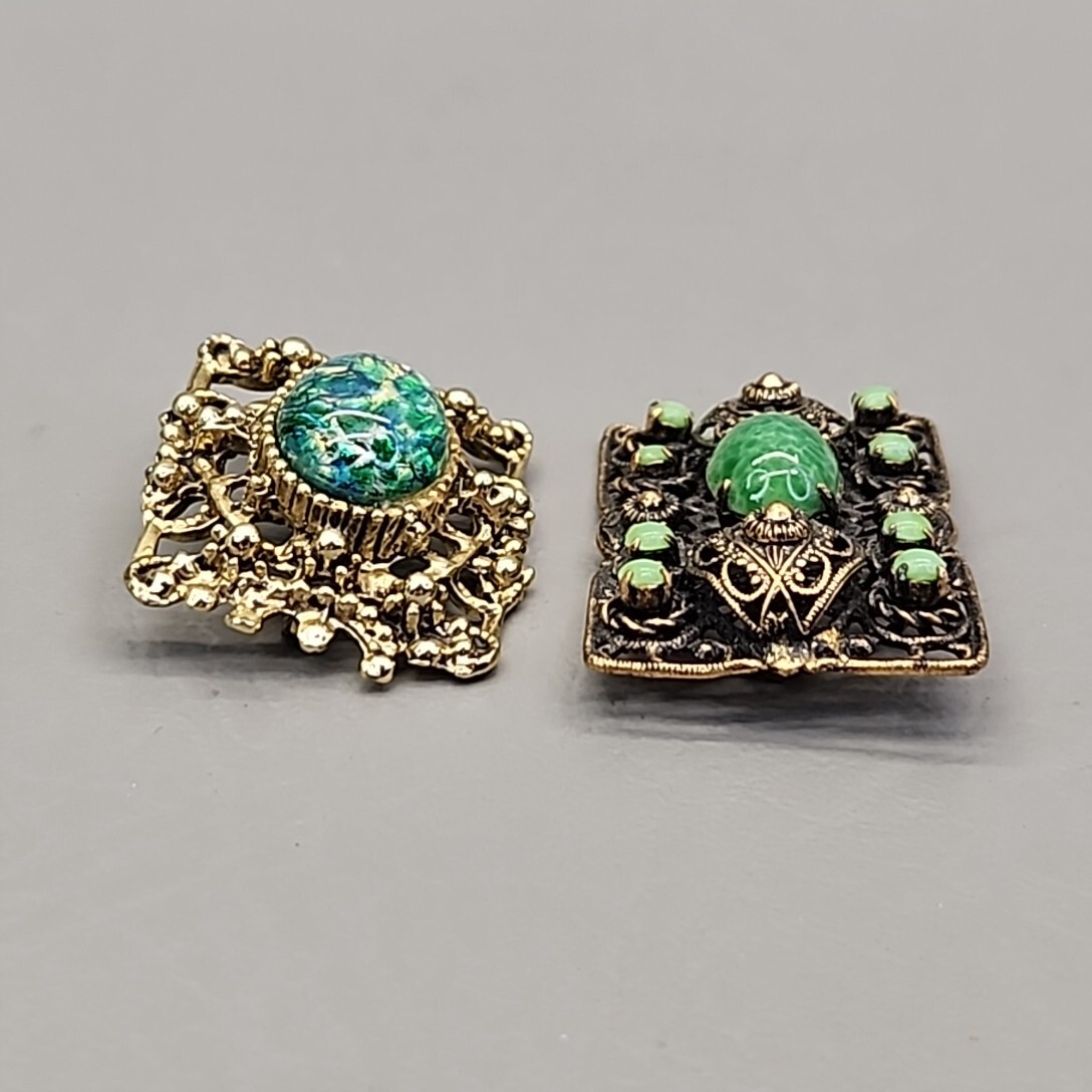 Vintage Brooch Lot of 2 Peking Glass Foil Confetti Oval Gold Tone Filigree